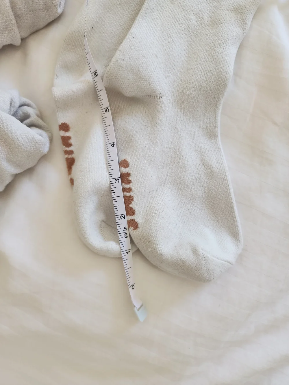 SKIMS Set Of 7 -- White Crew Socks Everyday Mid Calf